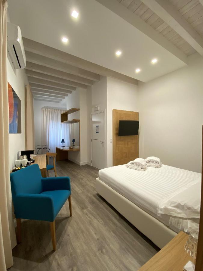 Star Suite Taranto Exteriör bild